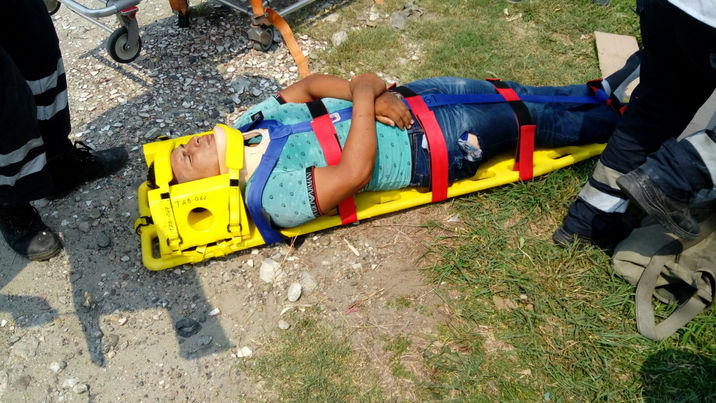 Lesionado tras choque de caballos de acero