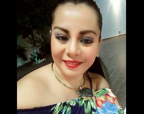 Comando 'levanta' a maestra, piden 2 mdp