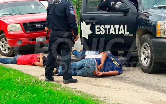 Caen cuatro sujetos en persecución en Cárdenas