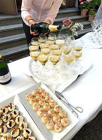 Champagne Brudskål Bröllop Drottningholm Karamellan