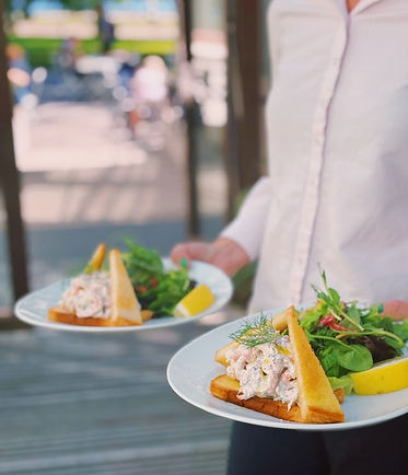 Lunchmeny Karamellan Drottningholm
Toast skagen