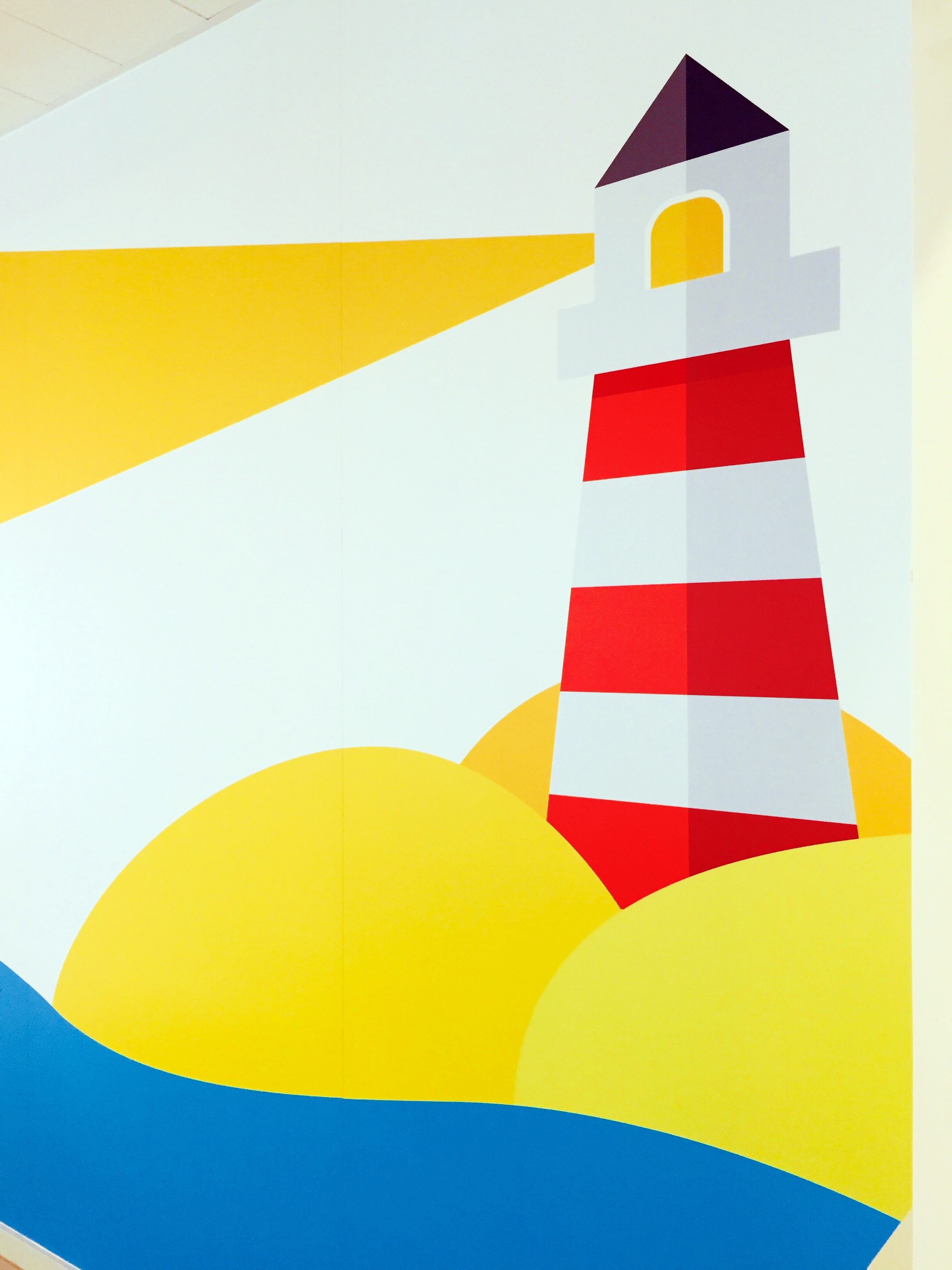 Faro en la pared