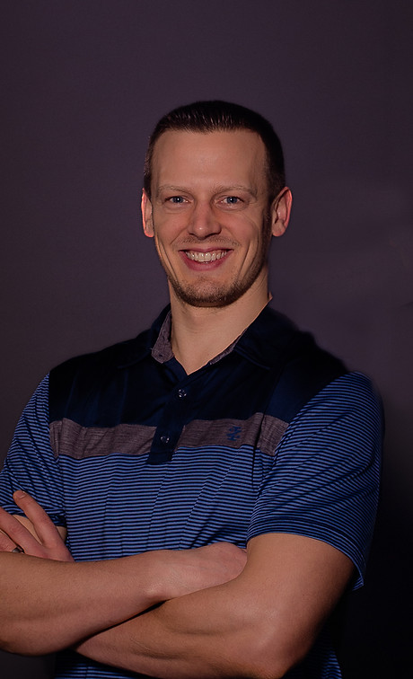 headshot (1).jpg