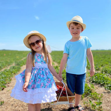 kids with strawberries