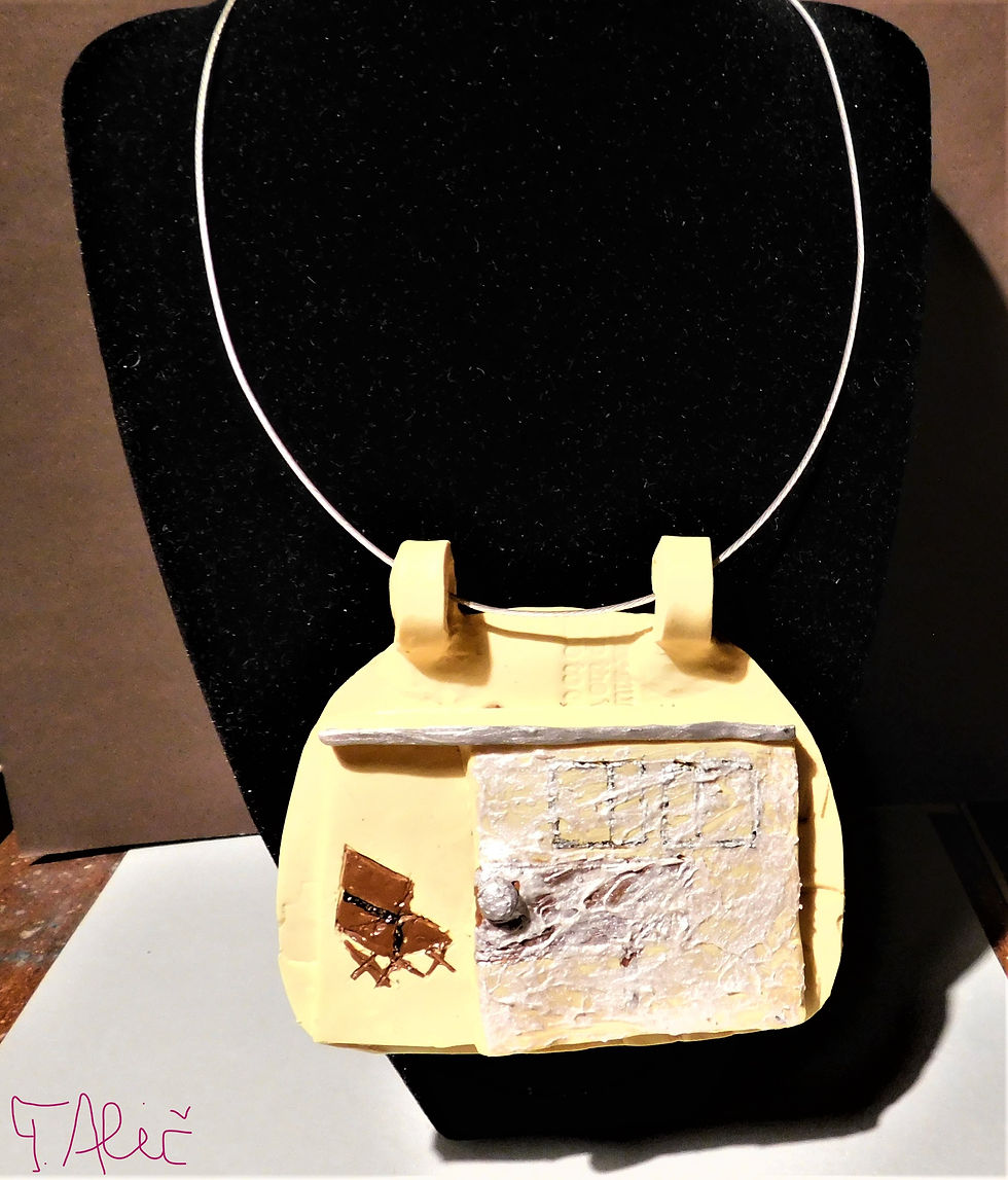 Product 1784_1418_23 (Necklace / Wall art)