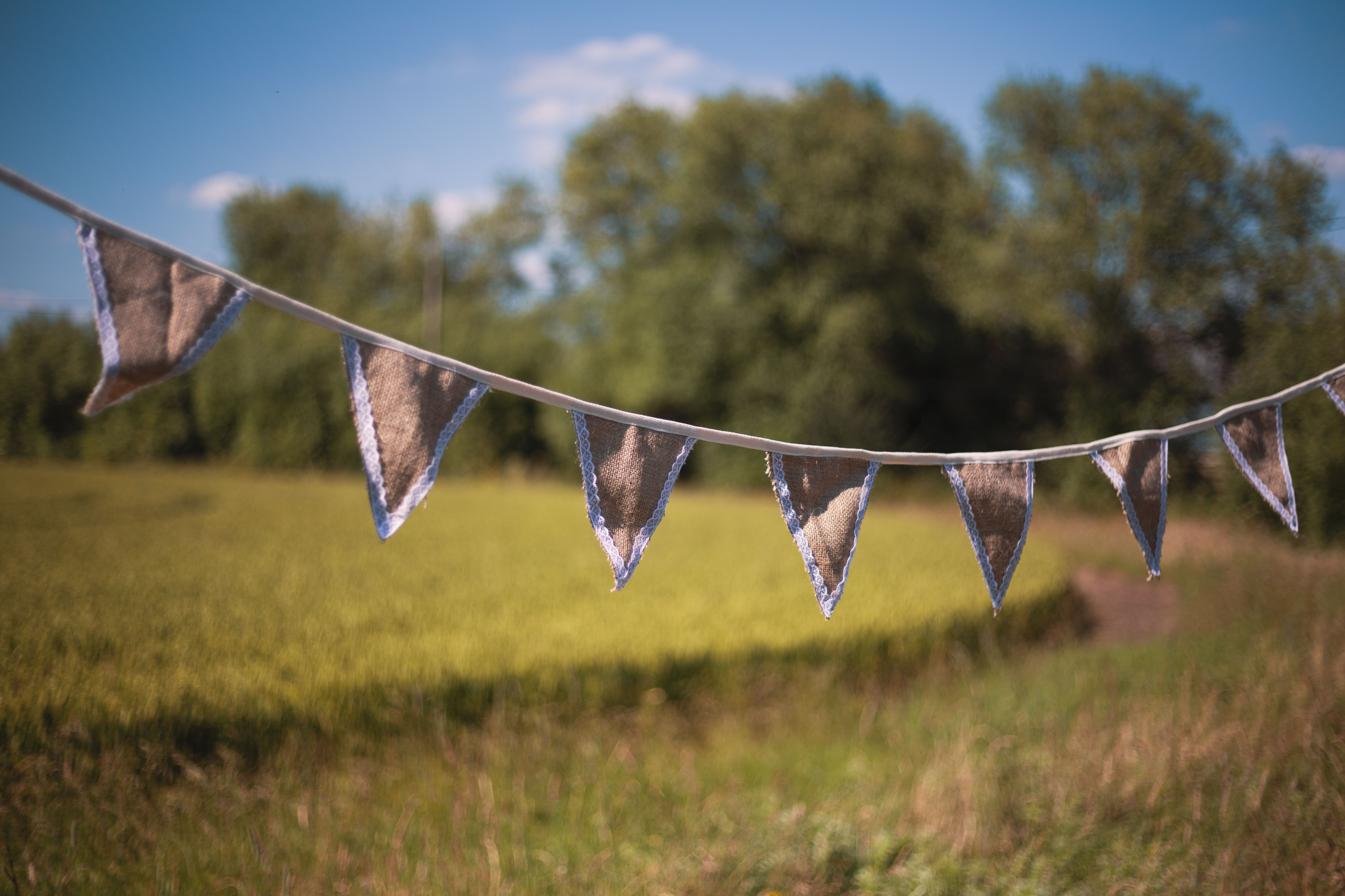Hessian Bunting with Lace Edge