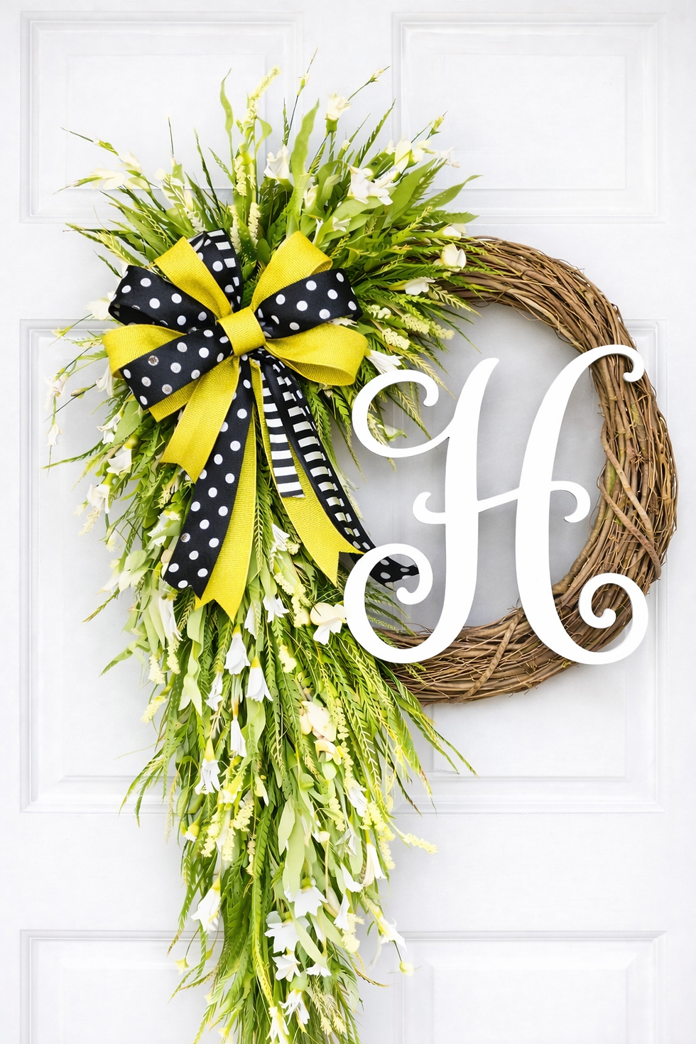 Thumbnail: Everyday Elegance Greenery Wreath