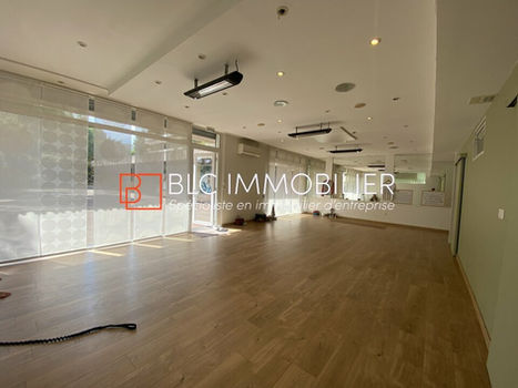 13 - MARSEILLE 8 Local commercial à LOUER de 76 m²