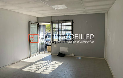 AUBAGNE - 54 m2