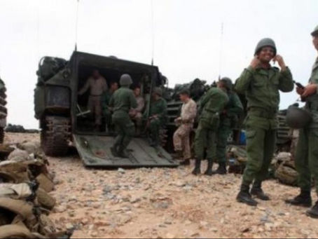 Guerguarate: Les Forces Armées Royales (FAR) mettent en place un cordon de sécurité en vue de sécuri
