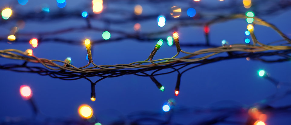 木のクリスマスイルミネーション