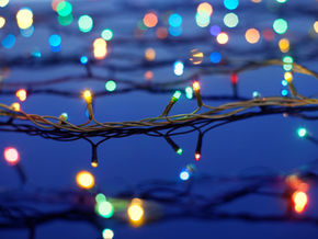 Texas Family Told to Take Down Their Christmas Decorations Because it's too Early