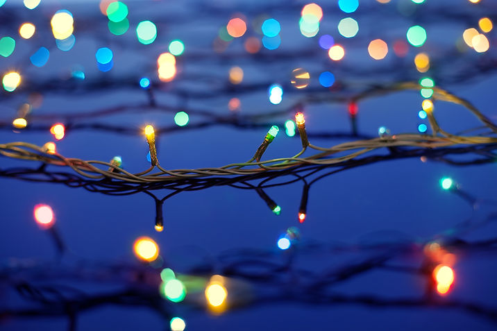 Luces navideñas en el árbol