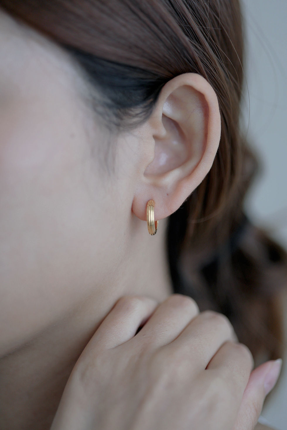 Thumbnail: Linear Texture Hoops in gold