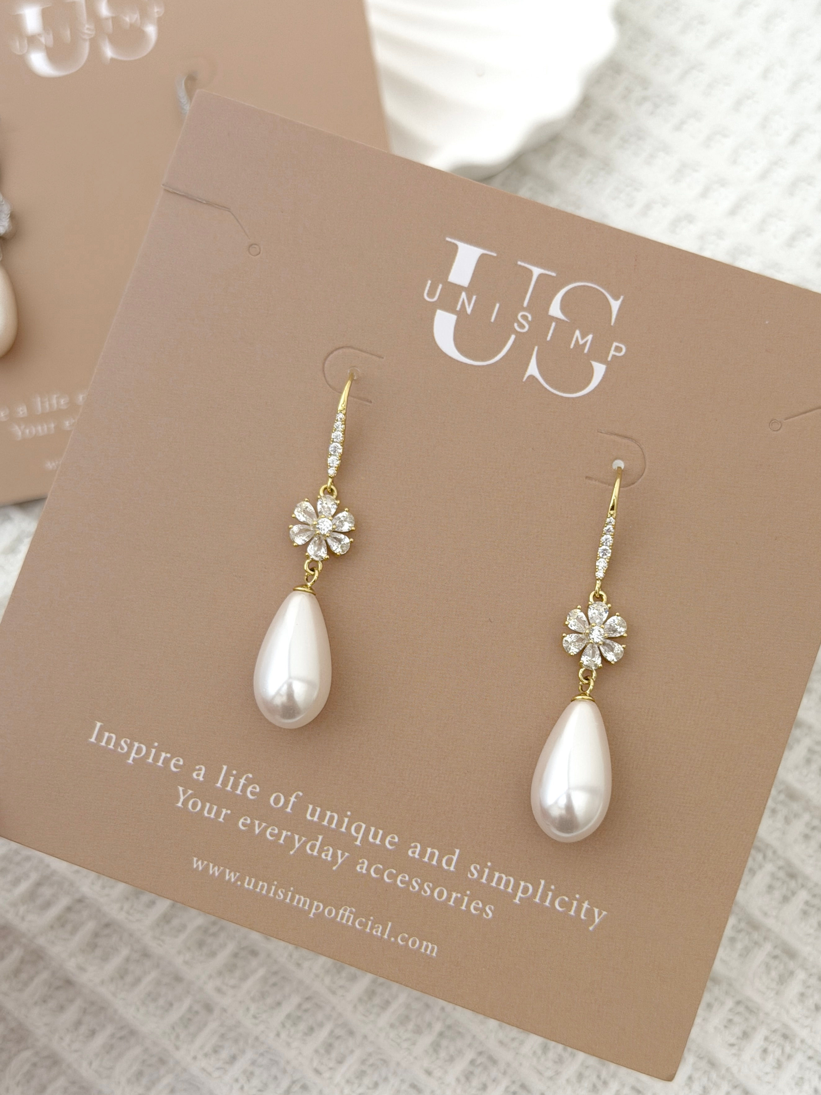  Flower Dewdrop in gold 