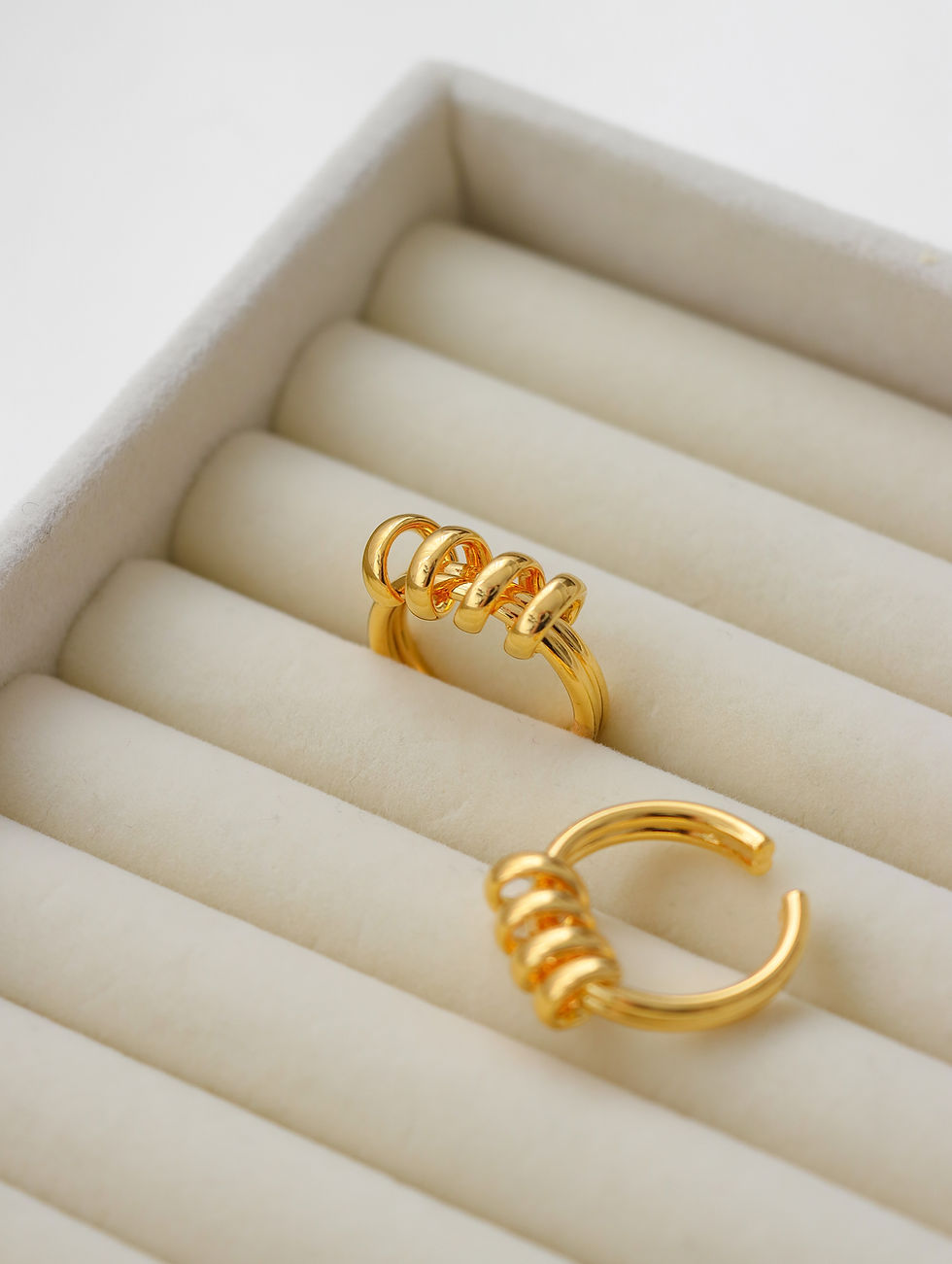 Thumbnail: Robyn Ring