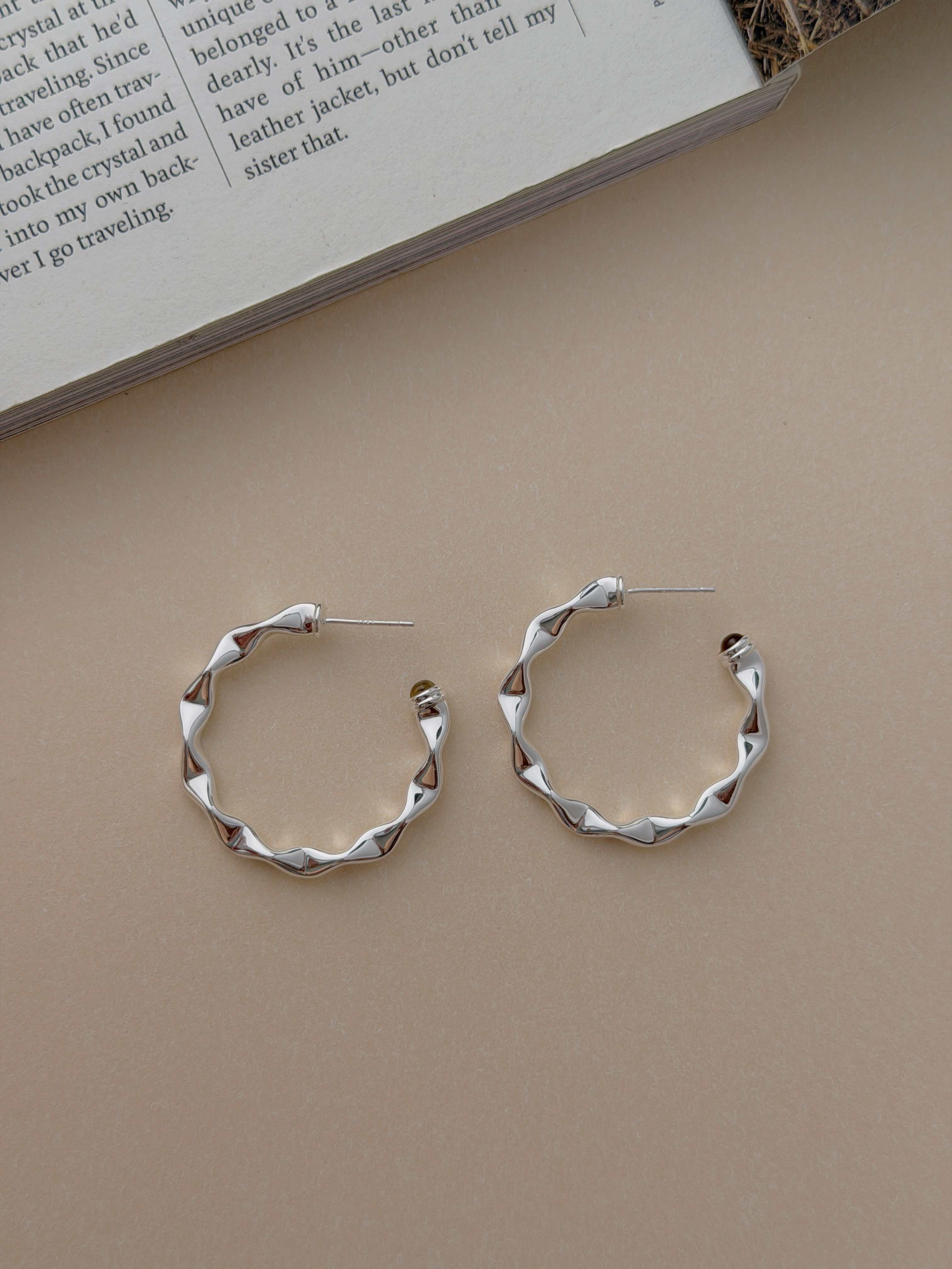 Crinkle Texture Earrings