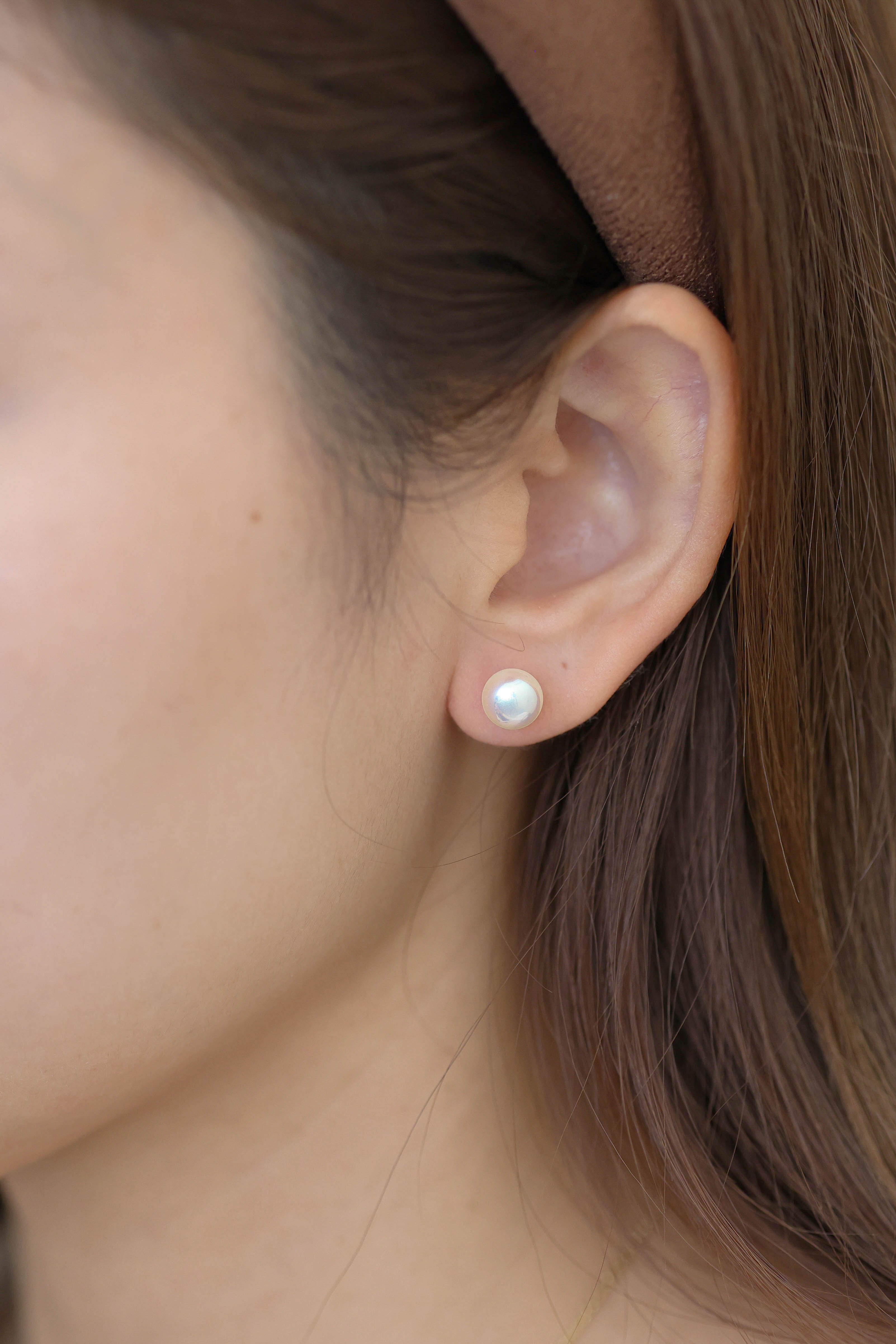 Solo 8mm pearl Ear studs