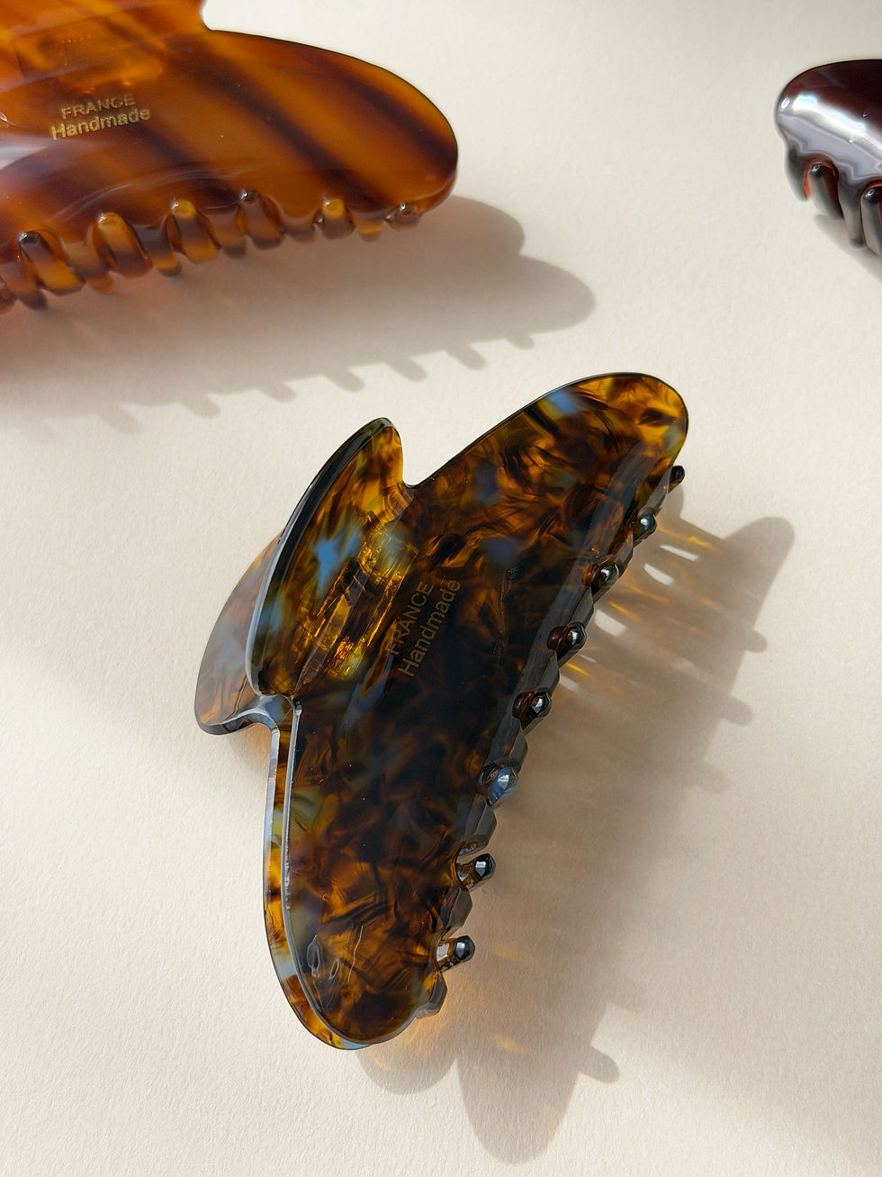 Thumbnail: hair clip in blue/brown