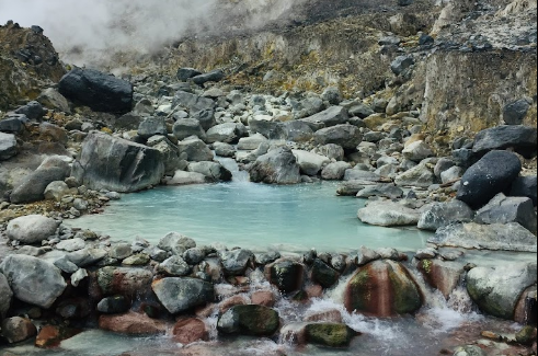 Indah dan Menawan, 5 Rekomendasi Tempat Wisata di Kaki Gunung Salak Bogor