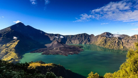 Impian Para Pendaki, Ini dia 7 Puncak Tertinggi di Indonesia!