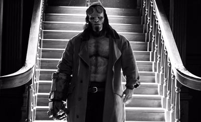 Hellboy | Imagens do set mostram David Harbour
