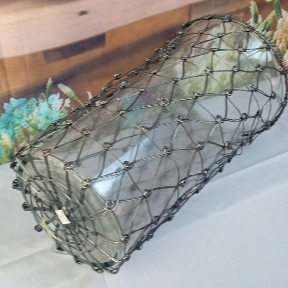 Thumbnail: 🏠 Decorative Metal Wire & Glass Cylinder Vase