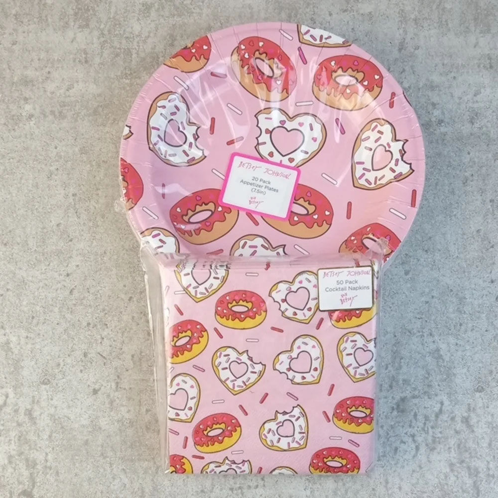 🥨 Betsey Johnson Pink Donut Party Plates and Napkins Set