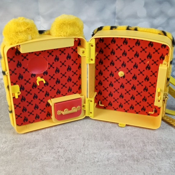 Thumbnail: Na! Na! Na! Surprise 3-In-1 Backpack Bedroom Jennel Jaguar