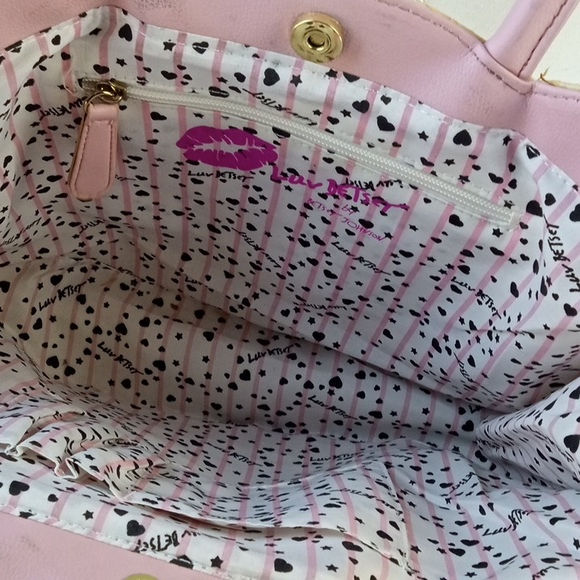 Thumbnail: Luv Betsey Cat Shaped Straw Handbag