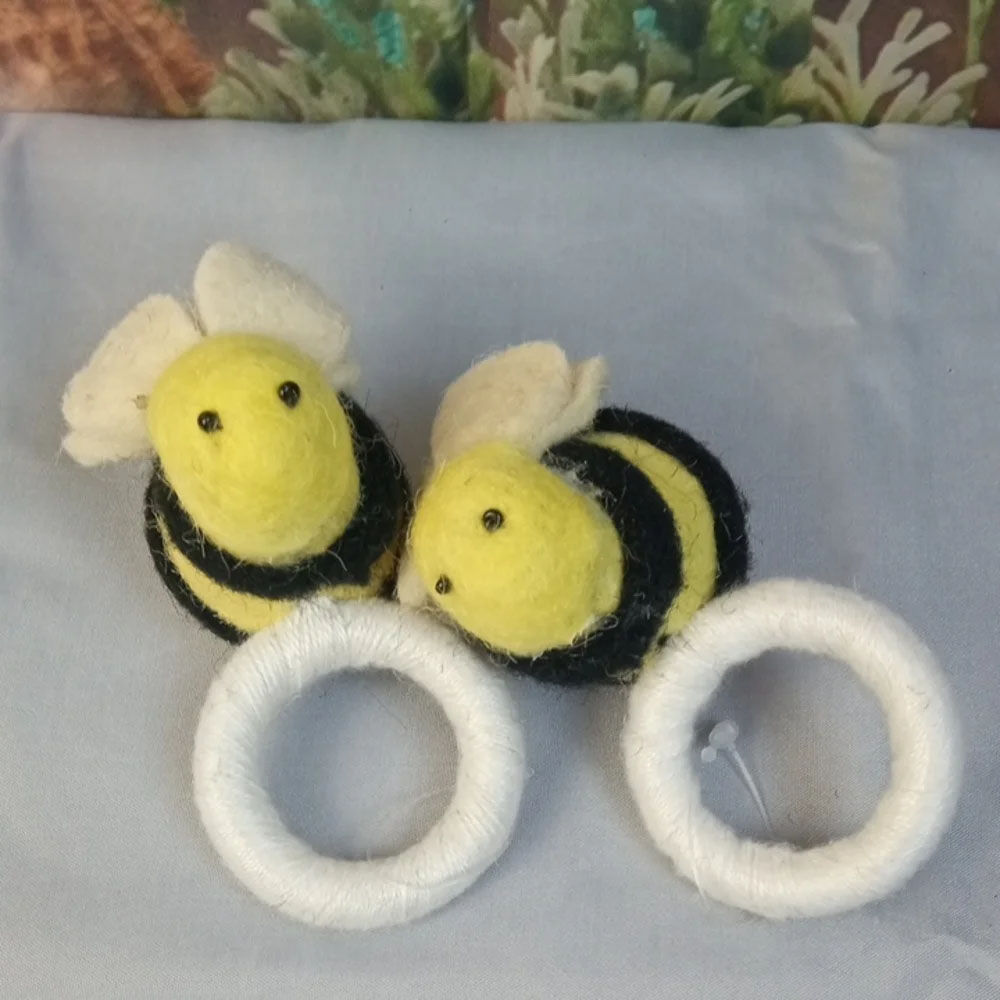 🏠 Bee-Themed Napkin Rings