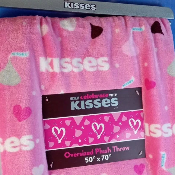 Thumbnail: 🌼 Hershey's Kisses Oversized Plush Throw Blanket