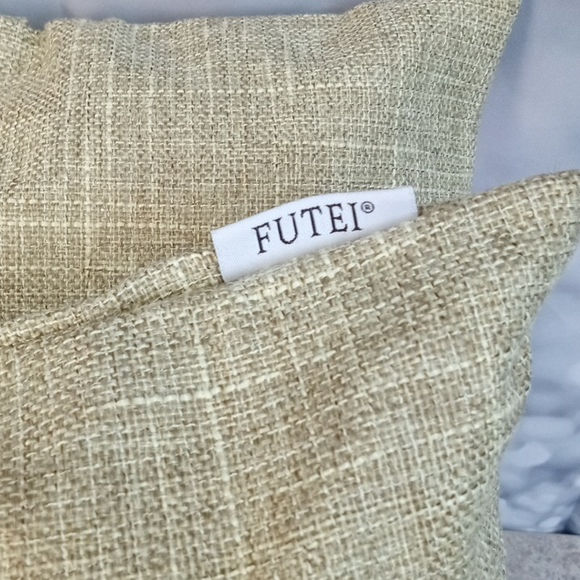Thumbnail: Beige Mini Throw Pillow Set