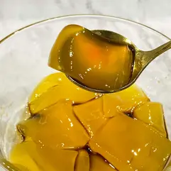 蜜豆子手搖飲原料批發供應商-客製化商品/古早味冰涼的粉粿淋上黑糖蜜，粉粿粉容易使用加水即可製作