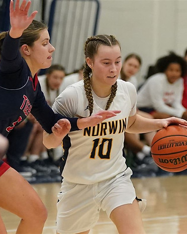 norwin girls basketball.jpg