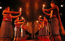 ฟ้อน รำ  จ๊อยซอ สะล้อ ซึง เข้าถึงวัยรุ่นอย่างไร