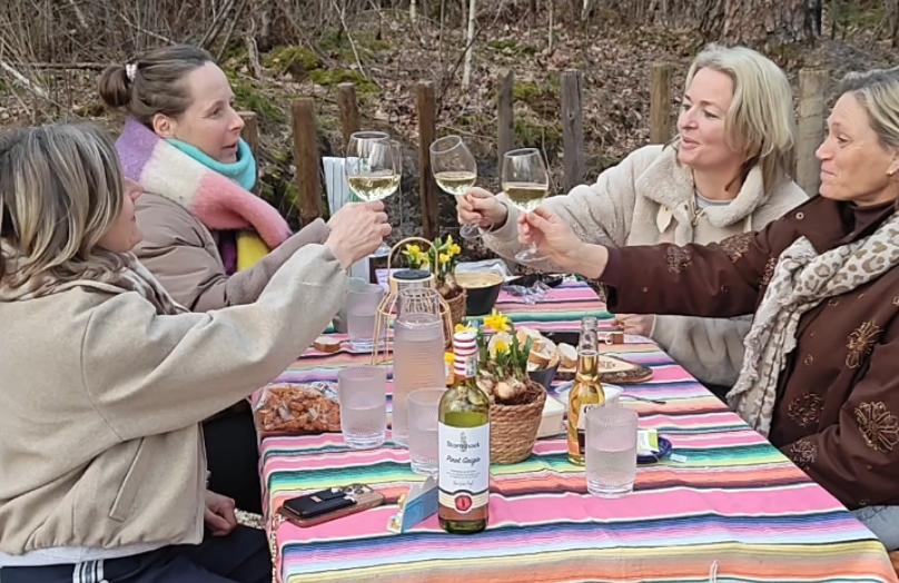 Op vakantie met vriendinnen? Boek Tiny House Twente!
