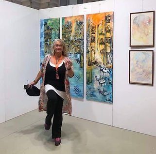 Annette in front of the work "Memories of Love"