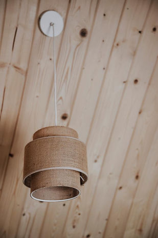 Drewniana boazeria z naturalnym usłojeniem