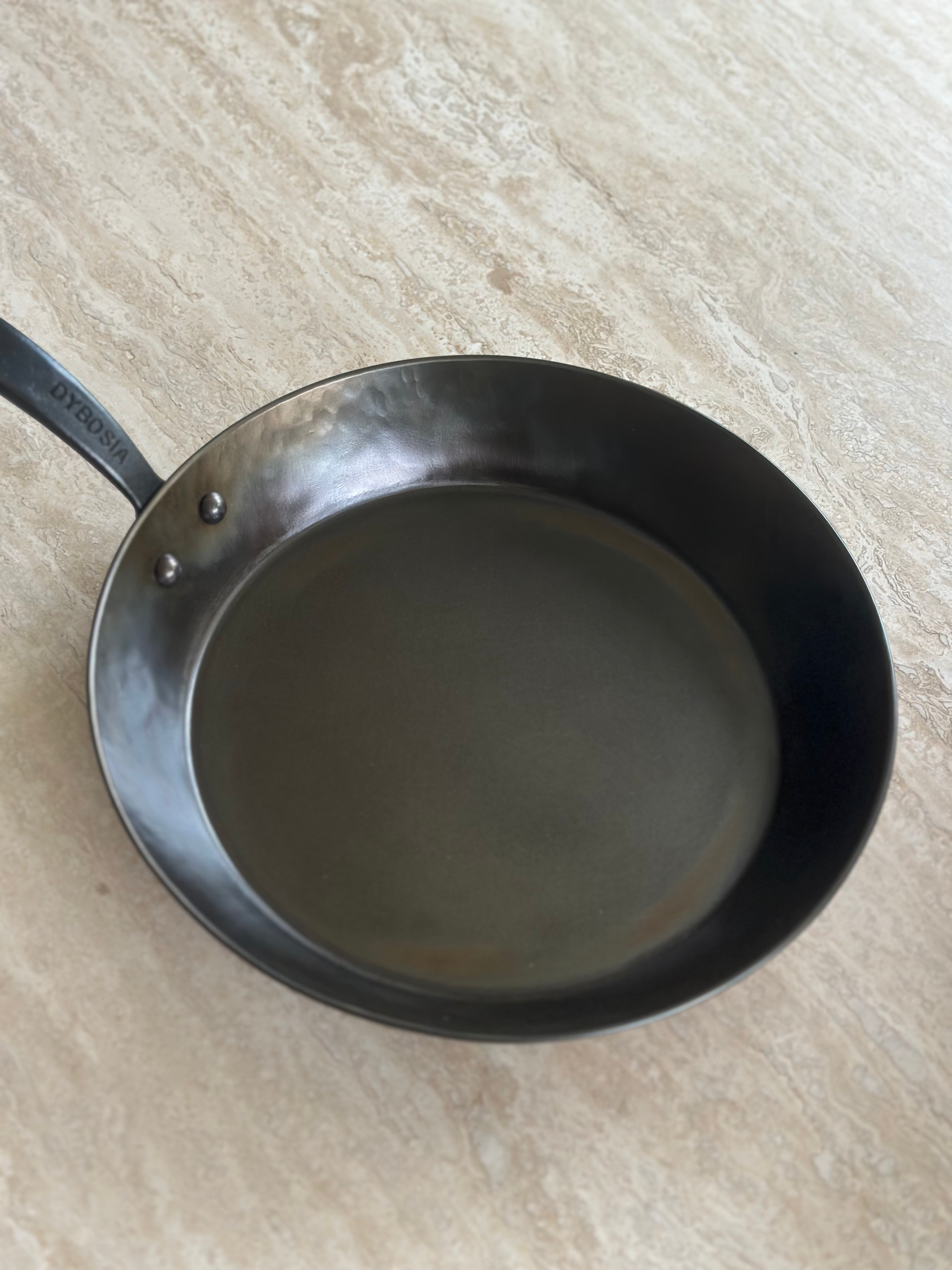 Hand Forged Carbon Steel Pan