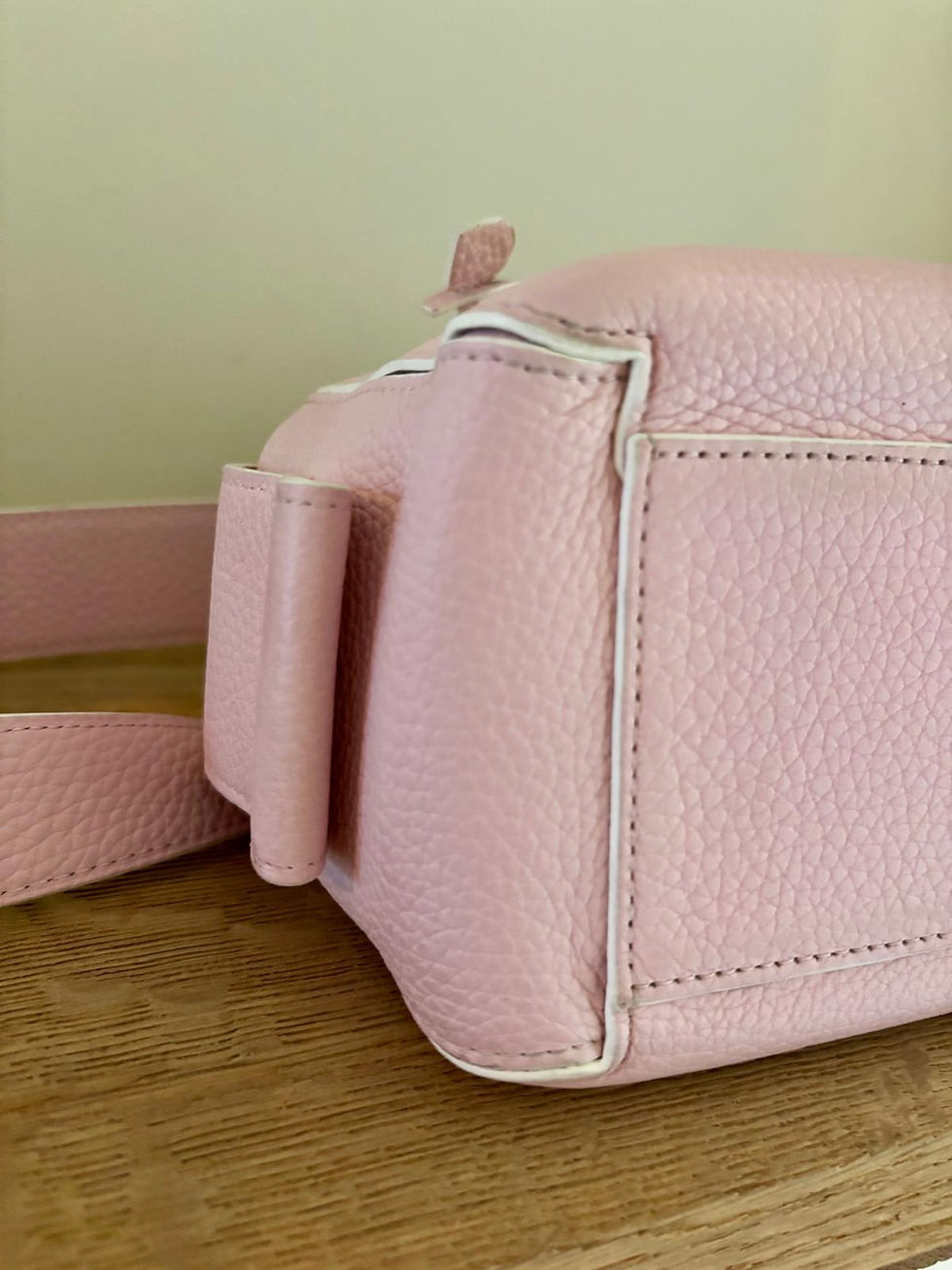 Thumbnail: Delvaux