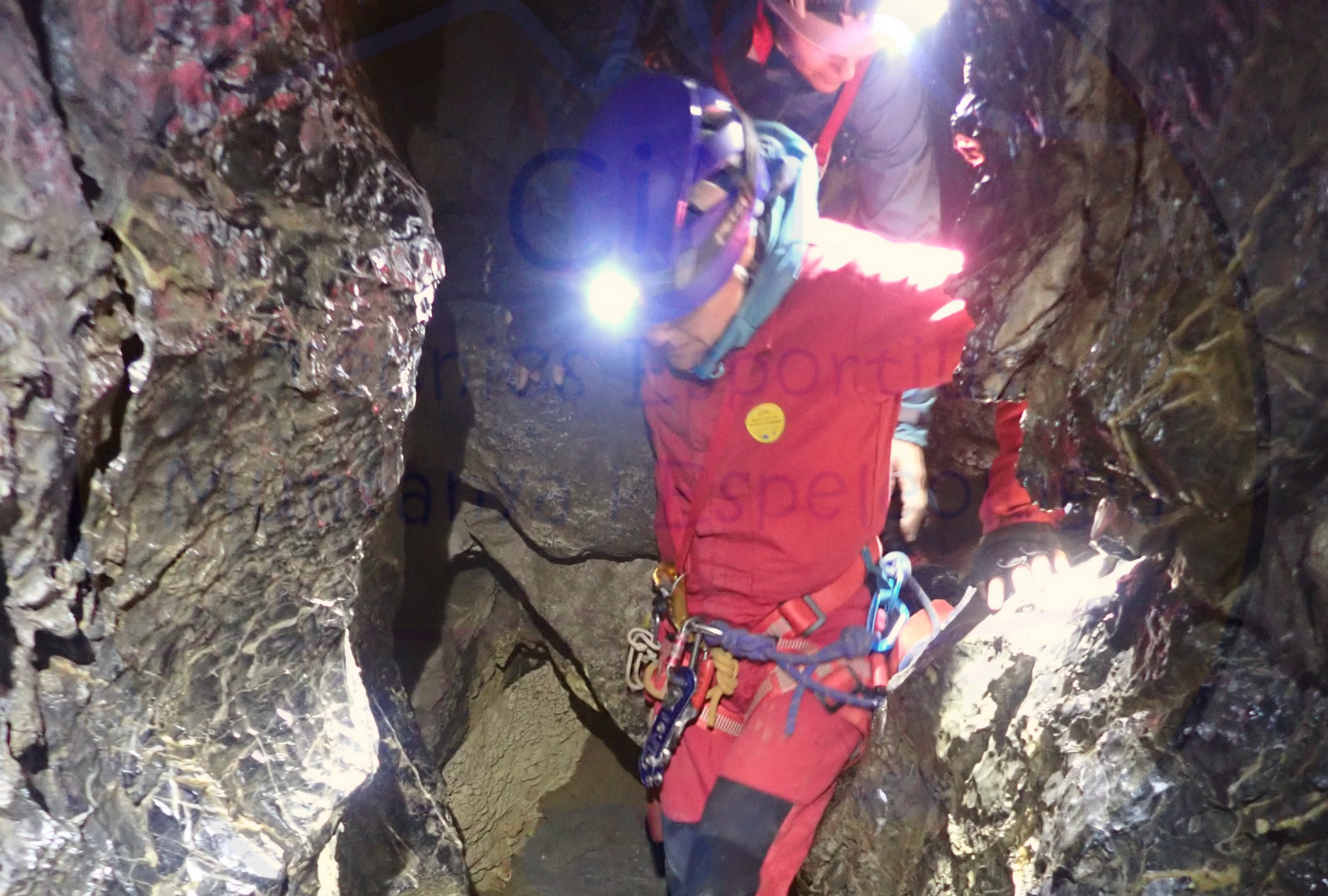 Curso de espeleología en Barcelona | Iniciación y Progresión Vertical