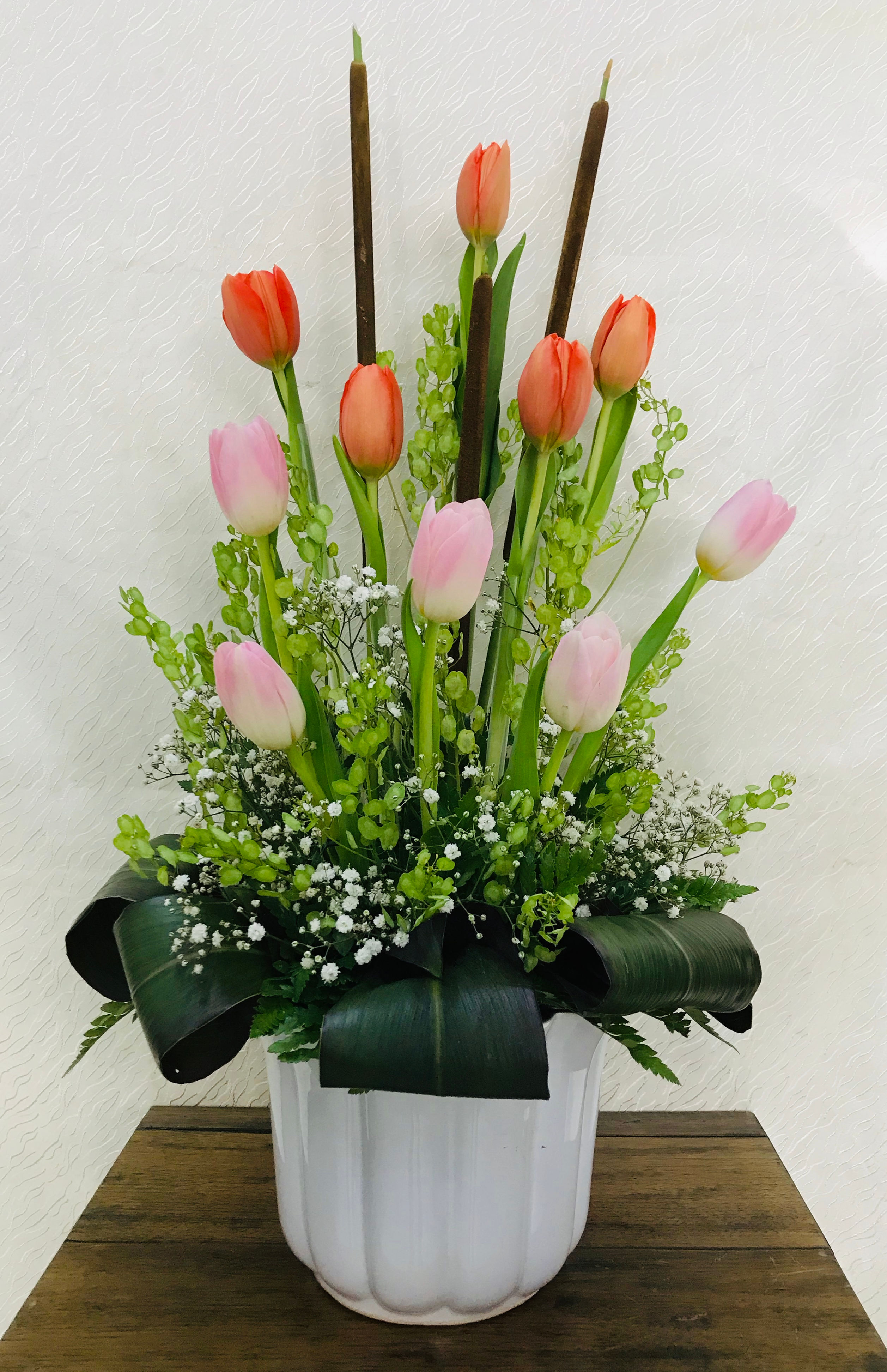 10 TULIPANES BASE CERÁMICA