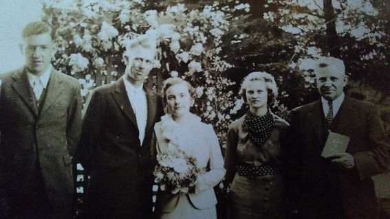Jeannette & Deston's Wedding.jpg