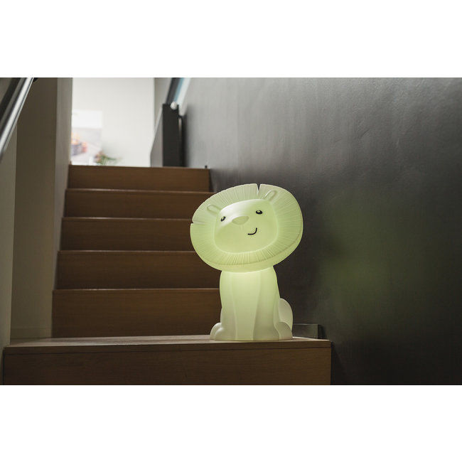 Thumbnail: Lampe Haut-Parleur Lion Hakuna - changement de couleurs, rechargeable, dimmable