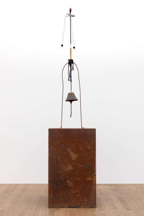 HENK VISCH
Nezahualcoyotl, 2020
metal, mixed media
220,5 x 50 x 50 cm