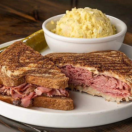Rueben Sanadwich.webp