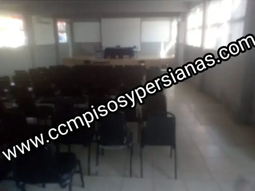 AUDITORIO PARA INSTALACIÓN DE ALFOMBRA
