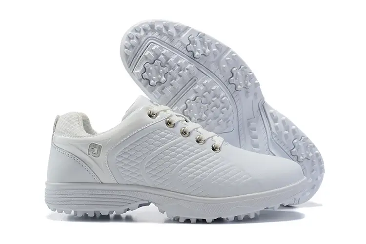 Thumbnail: Trend Sports Cricket Spike Flat Rubber Womens Golf Shoes