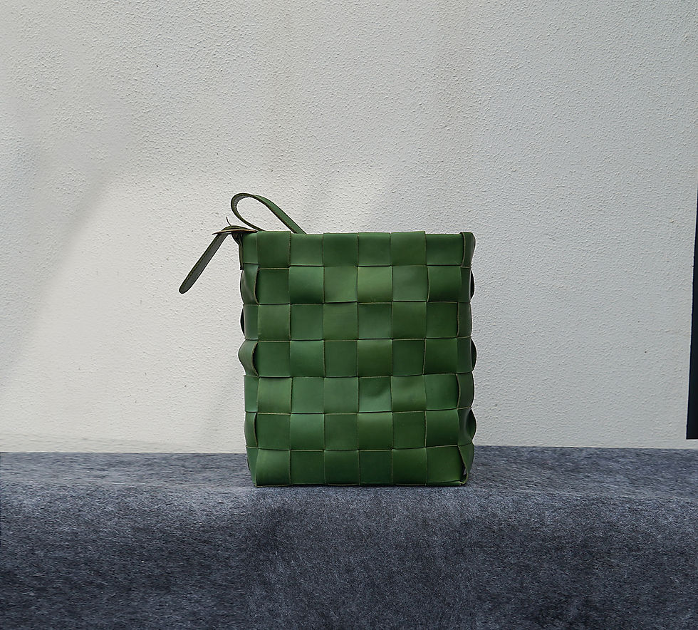 Thumbnail: Woven Leather shoulder Bag 'Cinzia' - Medium